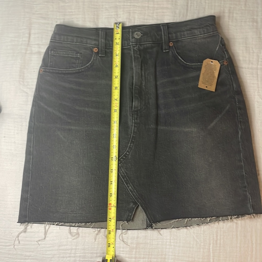 NWT Lucky Brand Old Favorite Mini Distressed Denim Skirt sz 6/28 - Picture 4 of 4